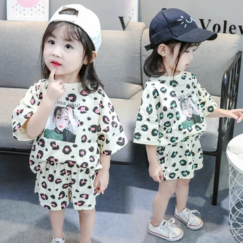 3-7 years girl suit summer new children's clothing cartoon leopard print round neck T-shirt short sleeve casual two-piece suit
3-7 years girl suit summer new children's clothing cartoon leopard print round neck T-shirt short sleeve casual two-piece suit