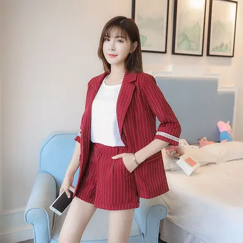 2020 Spring New Stripe Office Lady Sets 2 Pieces Set Short and Blazer Rayon Half Sleeve Notched Collar Design Casual Suits
2020 Spring New Stripe Office Lady Sets 2 Pieces Set Short and Blazer Rayon Half Sleeve Notched Collar Design Casual Suits