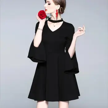 Spring / Summer 2020 new dress V-neck fashion temperament Hepburn Style Dress Female Retro 50s60s Party Dress
Spring / Summer 2020 new dress V-neck fashion temperament Hepburn Style Dress Female Retro 50s60s Party Dress