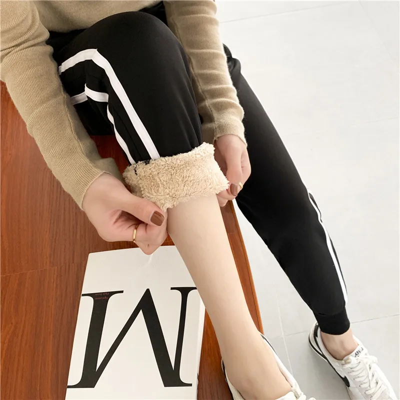 Mooirue Winter Harem Pants Woman Plush Wool Liner Warm Streetwear Striped Casual Thickening Trousers Plus Size Women Bottom
Mooirue Winter Harem Pants Woman Plush Wool Liner Warm Streetwear Striped Casual Thickening Trousers Plus Size Women Bottom
