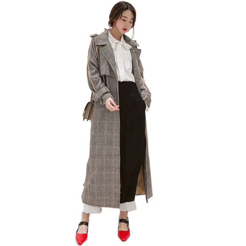 Spring 2019 new Korean version of the plaid in the long windbreaker female over the knees wild casual slimming coat B118
Spring 2019 new Korean version of the plaid in the long windbreaker female over the knees wild casual slimming coat B118