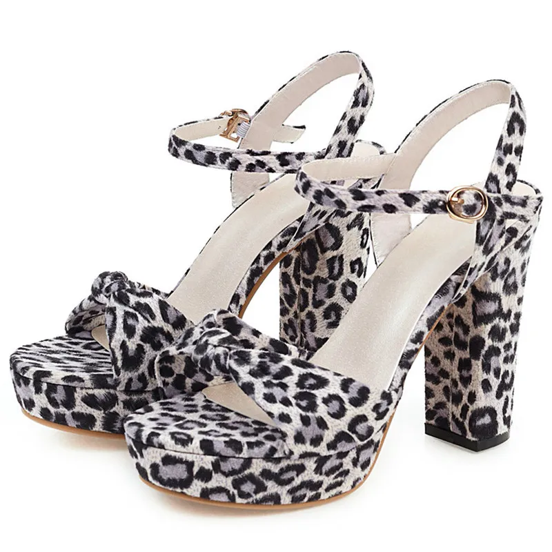 AGODOR Women Leopard Print High Heel Platform Sandals Ladies Block Ankle Strap Open Toe Sexy Summer Shoes Plus Size 32 33 41 42
AGODOR Women Leopard Print High Heel Platform Sandals Ladies Block Ankle Strap Open Toe Sexy Summer Shoes Plus Size 32 33 41 42