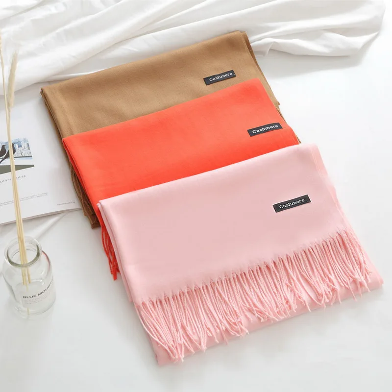 Fashion label Solid color thickened Cashmere Scarf women 2019 Autumn Winter Long Purple Pink Green Grey Red Scarves For Ladies
Fashion label Solid color thickened Cashmere Scarf women 2019 Autumn Winter Long Purple Pink Green Grey Red Scarves For Ladies