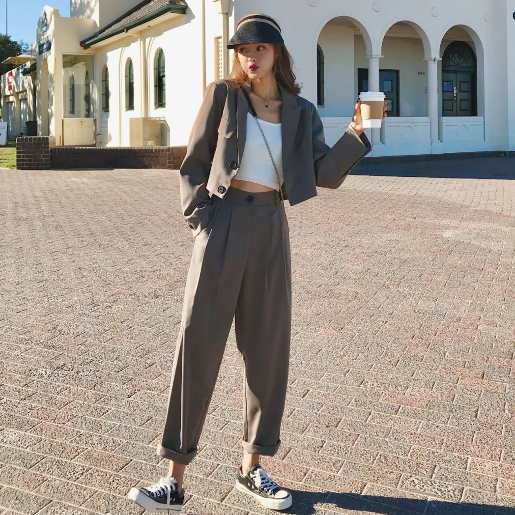 Photo Shoot Main Push INS Suitable Hip with Thick Thighs WOMEN'S Suit Short Significantly Higher Small Suit High-waisted Straigh
Photo Shoot Main Push INS Suitable Hip with Thick Thighs WOMEN'S Suit Short Significantly Higher Small Suit High-waisted Straigh