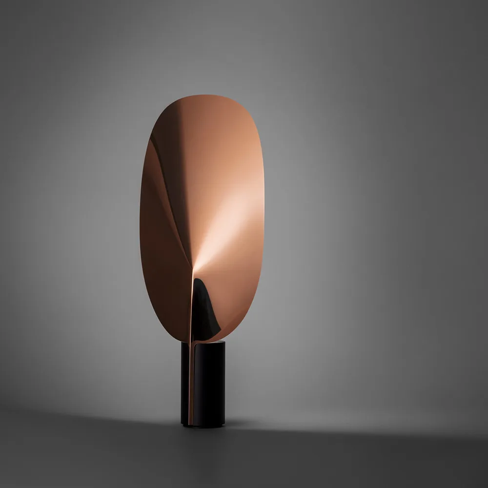Italian Nordic designer model room creative personality study bedroom LED decorative leaf table lamp 
Italian Nordic designer model room creative personality study bedroom LED decorative leaf table lamp