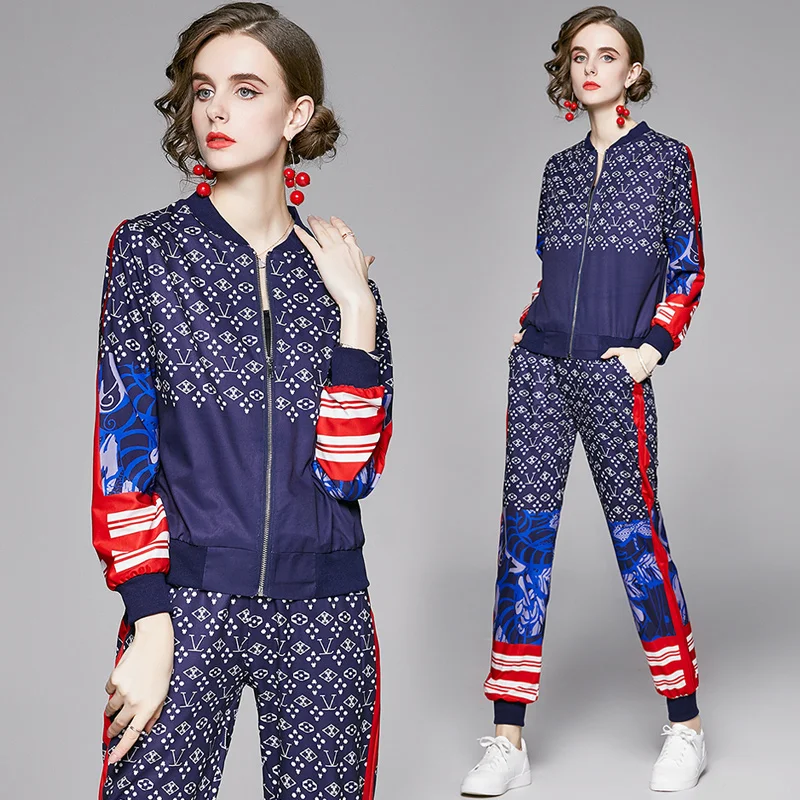 Spring Summer Fall Runway 2 Piece Womens Sets Vintage Floral Letters Print Collar Long Sleeve Top Jacket Coat Pant Suits Outfits
Spring Summer Fall Runway 2 Piece Womens Sets Vintage Floral Letters Print Collar Long Sleeve Top Jacket Coat Pant Suits Outfits