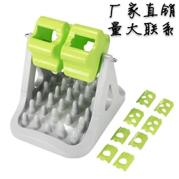Roller Educational Leakage Food Toy Pet Supplies Rotatable Automatic Feeder Dogs and Cats Slow Food Bowl Training Device
Roller Educational Leakage Food Toy Pet Supplies Rotatable Automatic Feeder Dogs and Cats Slow Food Bowl Training Device
