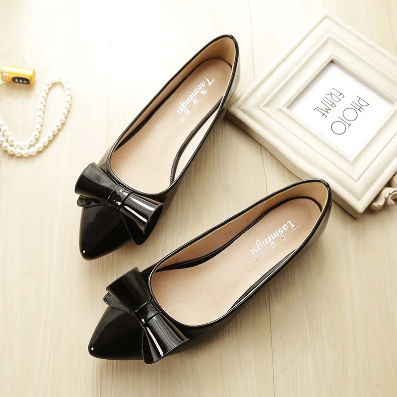 Flat Shoes Women Bow Knot Pointed Toe Loafers Patent Leather Ballet Flats Shallow Slip on Slides Big Size Shoes Zapatos De Mujer
Flat Shoes Women Bow Knot Pointed Toe Loafers Patent Leather Ballet Flats Shallow Slip on Slides Big Size Shoes Zapatos De Mujer