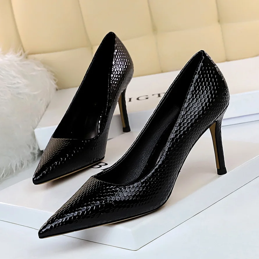 272-6 Sexy Fashion Career High Heels Europe And America Slimming Simple Ol Versatile Whole Transaction Low-Cut Snakeskin Shoes
272-6 Sexy Fashion Career High Heels Europe And America Slimming Simple Ol Versatile Whole Transaction Low-Cut Snakeskin Shoes