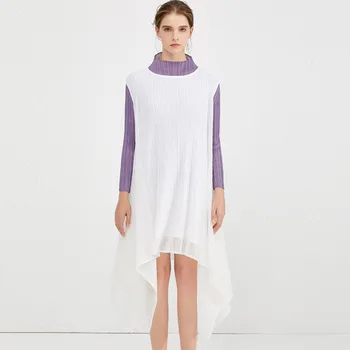 Spring 2020 New White Pleated Dress Round Neck Sleeveless Women's Loose Large Dress 
Spring 2020 New White Pleated Dress Round Neck Sleeveless Women's Loose Large Dress