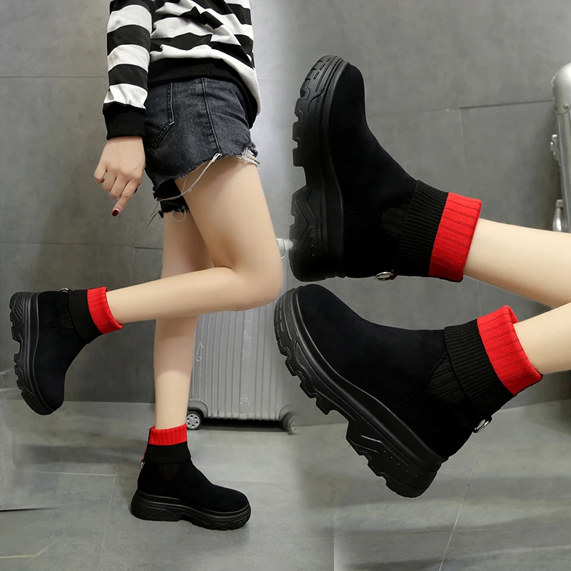 Women's Round Toe Flats Platform Boots Female 2019 Autumn Winter Simple Personality Thick Heel Short Boots Skinny Suede Shoes
Women's Round Toe Flats Platform Boots Female 2019 Autumn Winter Simple Personality Thick Heel Short Boots Skinny Suede Shoes