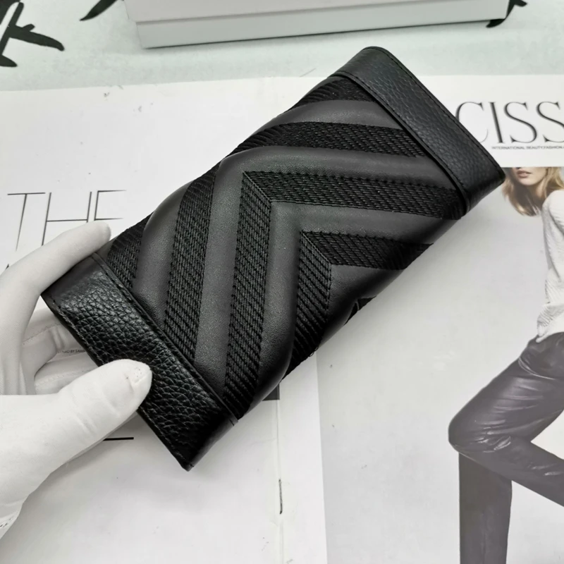 Real Leather Women Wallet Luxury Women Purse 2020 Fashion Metal Dec Long Card Holder Money Bag for Ladies Long Wallet Hasp Bag
Real Leather Women Wallet Luxury Women Purse 2020 Fashion Metal Dec Long Card Holder Money Bag for Ladies Long Wallet Hasp Bag