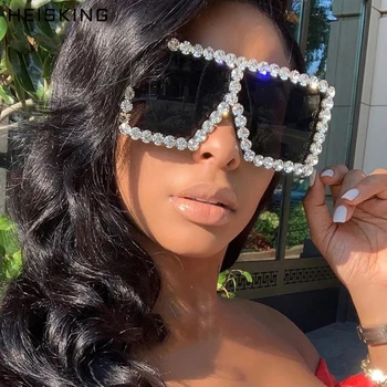 HEISKING 2020 Crystal Diamond Oversized Sunglasses For Women Luxury Fashion Candy Shades UV400 Brand Glasses Transparent Frame
HEISKING 2020 Crystal Diamond Oversized Sunglasses For Women Luxury Fashion Candy Shades UV400 Brand Glasses Transparent Frame