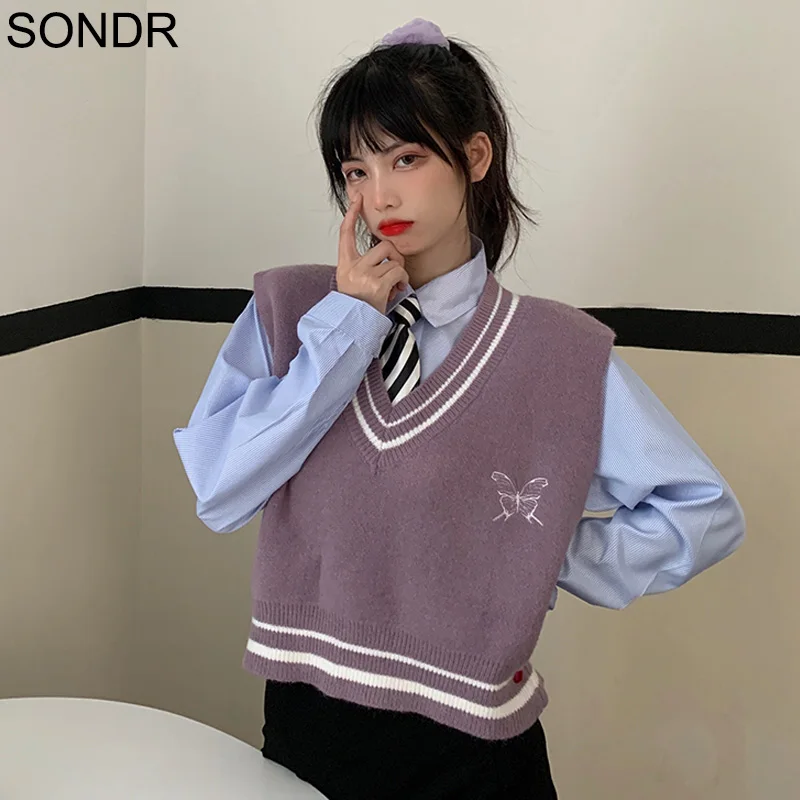 Women Knitted Vest 2020 Autumn New Soft Girl Clothes Kawaii Knitted Vest Sweater V Neck Sleeveless Harajuku Loose Waistcoat Tops
Women Knitted Vest 2020 Autumn New Soft Girl Clothes Kawaii Knitted Vest Sweater V Neck Sleeveless Harajuku Loose Waistcoat Tops