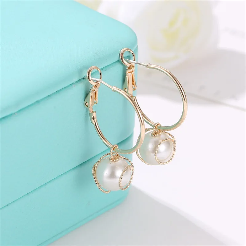 Kpop Drop Pearl Harajuku Dangle Earrings Perla Korean Fashion Style Women Ear Studs Vintage Personal Office Statement Jewelry
Kpop Drop Pearl Harajuku Dangle Earrings Perla Korean Fashion Style Women Ear Studs Vintage Personal Office Statement Jewelry