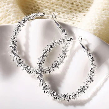 Huitan Luxury Gold Color/Silver Color Hoop Earrings for Women Simple Classic Loop Earring Metallic Versatile Style Dance Party
Huitan Luxury Gold Color/Silver Color Hoop Earrings for Women Simple Classic Loop Earring Metallic Versatile Style Dance Party