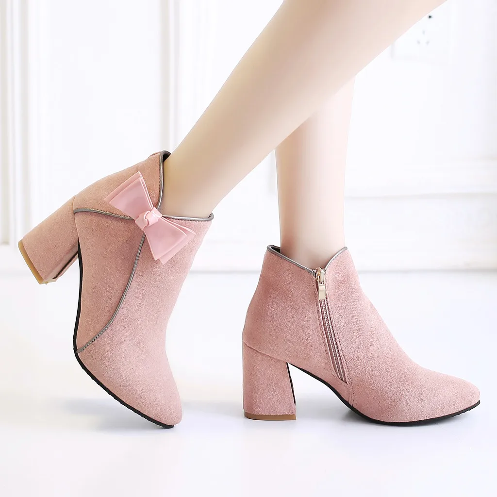 2019 Autumn Bow Flock Boots Women Shoes Zipper Square Heel Ankle Boots For Women Pink Short Boots Botas Mujer
2019 Autumn Bow Flock Boots Women Shoes Zipper Square Heel Ankle Boots For Women Pink Short Boots Botas Mujer