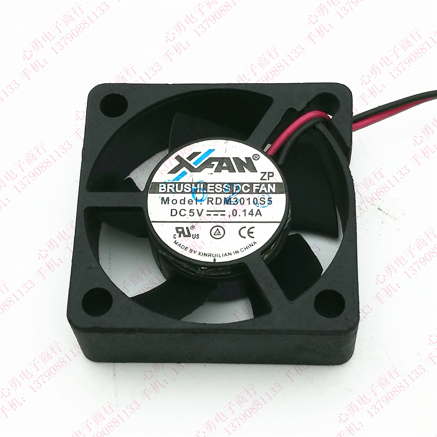 XIFAN RDM3010S5 DC 5 В 0.14A 30x30x10 мм 2-проводной Вентилятор охлаждения сервера
XIFAN RDM3010S5 DC 5 В 0.14A 30x30x10 мм 2-проводной Вентилятор охлаждения сервера