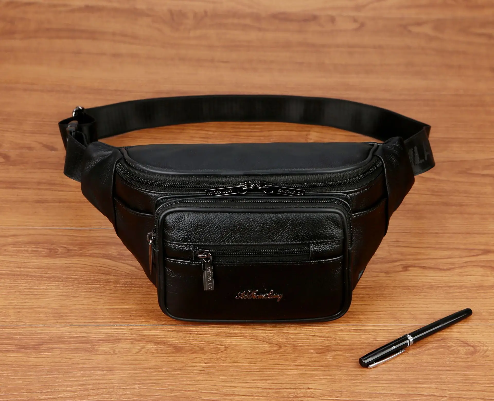 2019 Men Casual Cowhide around Wallet Multi-functional Cash Storage Business Bag Fashion Outdoor Sport Waist Bag
2019 Men Casual Cowhide around Wallet Multi-functional Cash Storage Business Bag Fashion Outdoor Sport Waist Bag