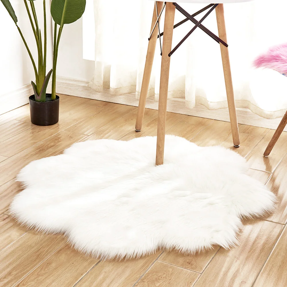 Hairy Floor Mat Plum Blossom Shape Artificial Super Soft Imitation Wool Carpet Long Plush Rug Sofa Tea Table Home Decoration
Hairy Floor Mat Plum Blossom Shape Artificial Super Soft Imitation Wool Carpet Long Plush Rug Sofa Tea Table Home Decoration