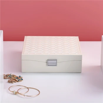 Storage Box for Jewelry Portable Two-Layer PU Leather Jewelry Box with Lock for Ring Necklace Earrings
Storage Box for Jewelry Portable Two-Layer PU Leather Jewelry Box with Lock for Ring Necklace Earrings