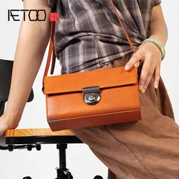 AETOO 2020 new simple retro box bag women's fashion diagonally across Baotou layer cowhide texture
AETOO 2020 new simple retro box bag women's fashion diagonally across Baotou layer cowhide texture