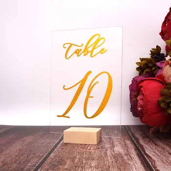 Wedding Party Favors Table Set Transparent Acrylic Board with Wooden Under Base Table Number Sign Decoration 
Wedding Party Favors Table Set Transparent Acrylic Board with Wooden Under Base Table Number Sign Decoration