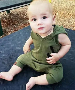Ärmellose neugeborene Jungen mit Kapuze Camo Strampler Overall Outfits Kleidung 
Ärmellose neugeborene Jungen mit Kapuze Camo Strampler Overall Outfits Kleidung