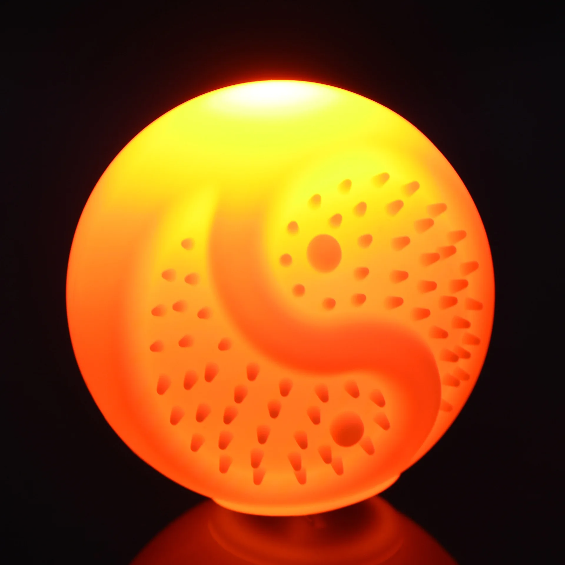 LED Dog Toys Silicone Pet Luminous Ball USB Rechargeable Recycle Puppy Luminous Toy Elastic Ball Bite Resistant Chew Toy
LED Dog Toys Silicone Pet Luminous Ball USB Rechargeable Recycle Puppy Luminous Toy Elastic Ball Bite Resistant Chew Toy