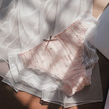 Japanese Kawaii Panties Female Low waist Sexy Thin section Breathable Sweet Teen girls Student breathable Briefs College style
Japanese Kawaii Panties Female Low waist Sexy Thin section Breathable Sweet Teen girls Student breathable Briefs College style