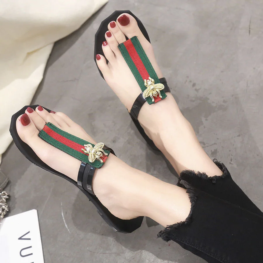 Fashion 2020 Summer New Mule Shoes Round Toe Flat Quality Woman Slippers Half Shoes Slides Mules Flip Flops Wholesale
Fashion 2020 Summer New Mule Shoes Round Toe Flat Quality Woman Slippers Half Shoes Slides Mules Flip Flops Wholesale