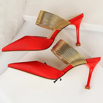 2020 Women 8.5cm High Heels Stiletto Satin Sandals Lady Sexy Gold Strap Mules Pumps Slides Scarpins Heels Silk Prom Party Shoes
2020 Women 8.5cm High Heels Stiletto Satin Sandals Lady Sexy Gold Strap Mules Pumps Slides Scarpins Heels Silk Prom Party Shoes