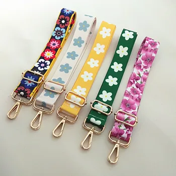 The new shoulder strap accessory has a longer strap that reduces the load and slants across the adjustable colorful flower strap
The new shoulder strap accessory has a longer strap that reduces the load and slants across the adjustable colorful flower strap