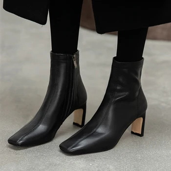 Genuine Leather High Heels dress Shoes Woman ladies ankle boots Classic Design square Toe Handmade Shoes Women
Genuine Leather High Heels dress Shoes Woman ladies ankle boots Classic Design square Toe Handmade Shoes Women