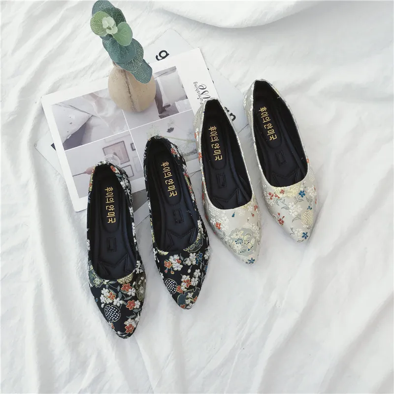 Popular best-selling flat shoes women's spring autumn must-have Mujer Chaussure Femme printing wild comfortable inside W38-35