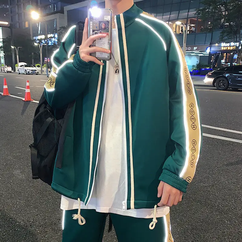 New Japanese and Korean cardigan sweater loose casual Korean reflective men's suit in autumn and winter 2020
New Japanese and Korean cardigan sweater loose casual Korean reflective men's suit in autumn and winter 2020