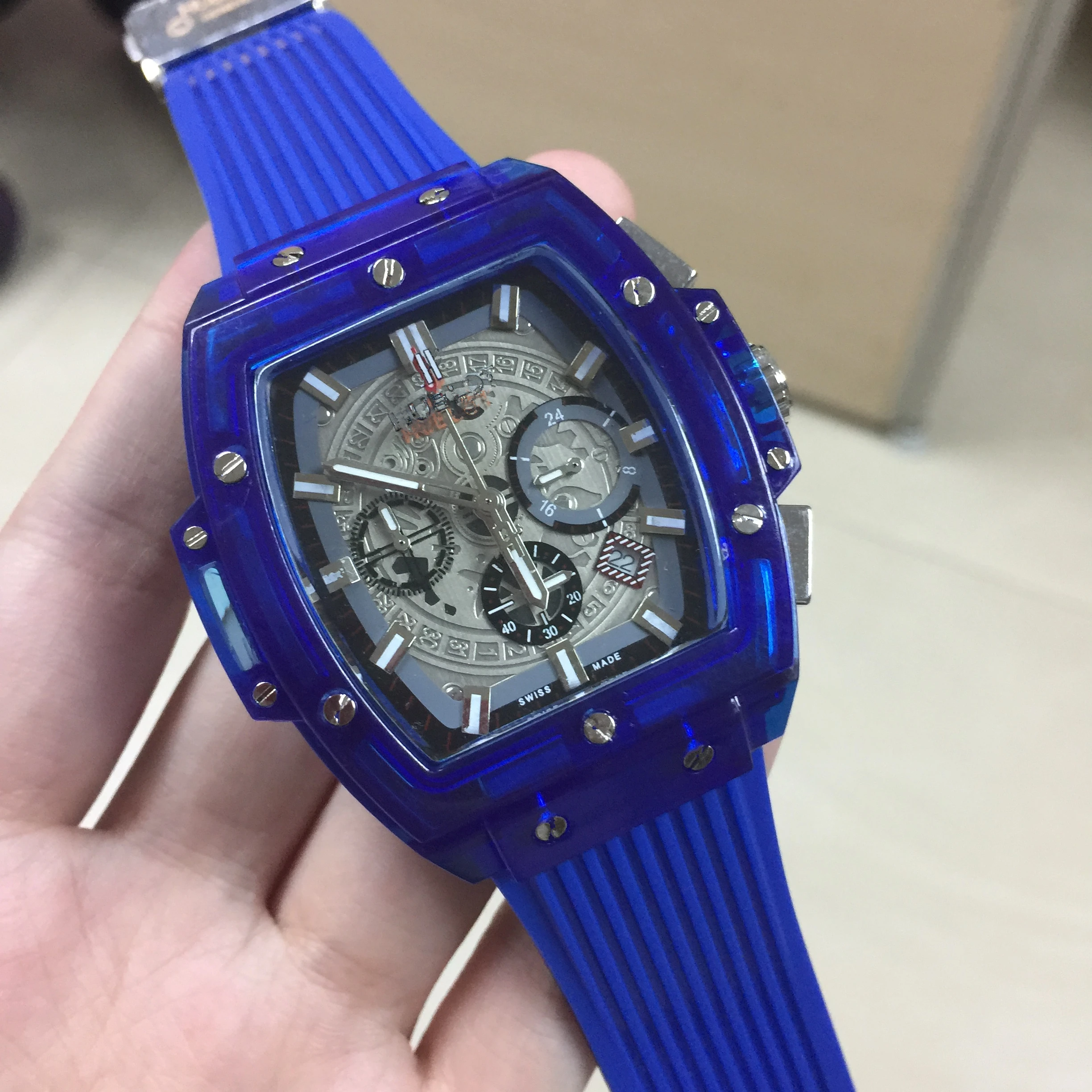 Fashion Popular Mens Watches Luxury Personality Waterproof Sport Wrist Watch Men Chronograph Quartz Military Silicone Band
Fashion Popular Mens Watches Luxury Personality Waterproof Sport Wrist Watch Men Chronograph Quartz Military Silicone Band