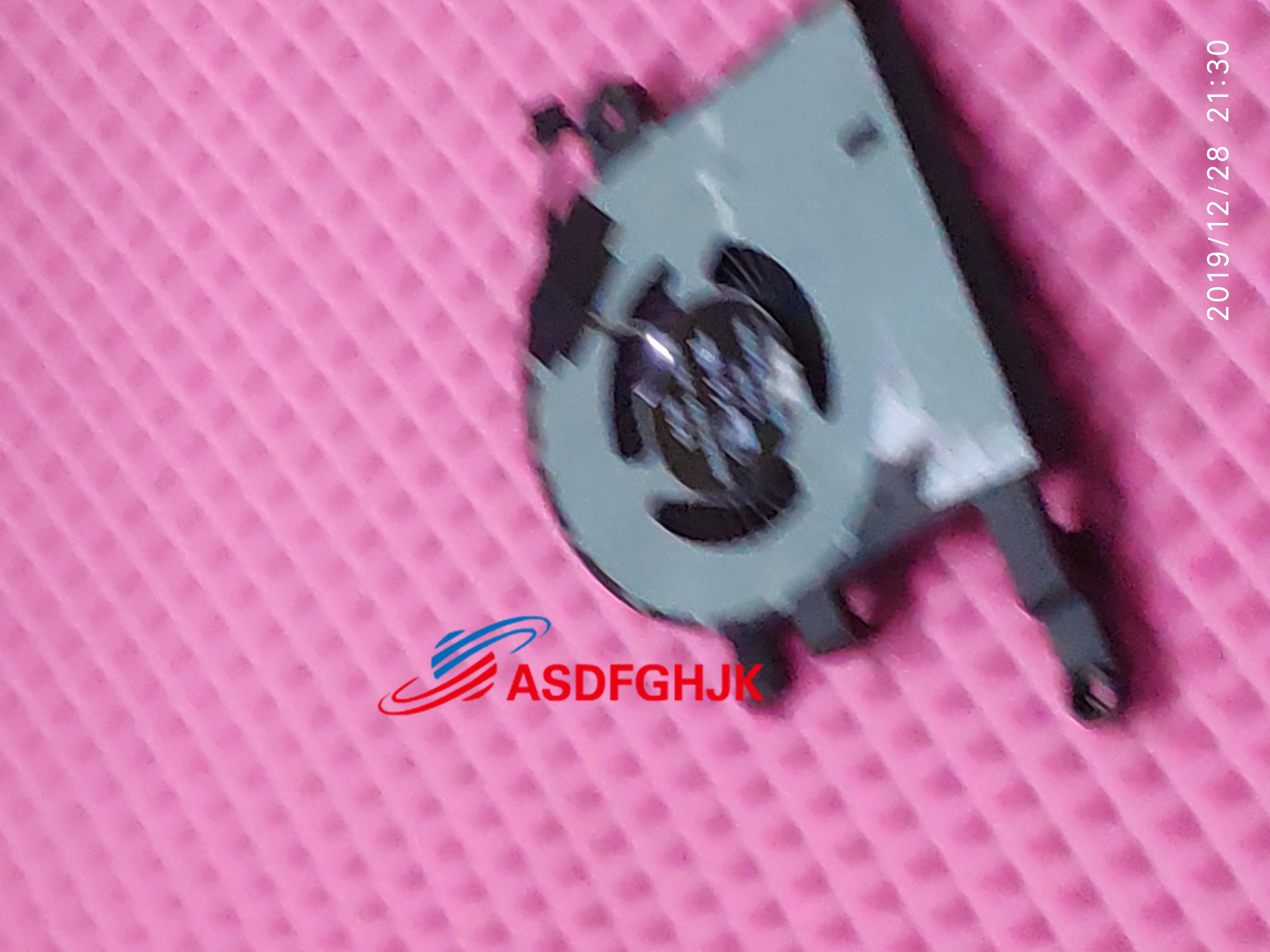 023.100EJ.0001 для Φ 0T82W1 вентилятор DELL 100% TESED OK 
023.100EJ.0001 для Φ 0T82W1 вентилятор DELL 100% TESED OK