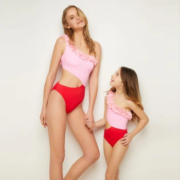 2020 New Parent Child Swimsuit Single Shoulder Bathing Suit Solid Color Swimwear S-XL Ruffled Overlap Beachwear One Piece Suit
2020 New Parent Child Swimsuit Single Shoulder Bathing Suit Solid Color Swimwear S-XL Ruffled Overlap Beachwear One Piece Suit