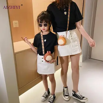 Creative Cute Cartoon Cow Shoulder Bag Classic Texture Delicate Design Silicone Small Pouch Parent Child Messenger Purse
Creative Cute Cartoon Cow Shoulder Bag Classic Texture Delicate Design Silicone Small Pouch Parent Child Messenger Purse