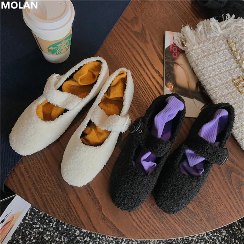 MOLAN Brand Designers 2019 Winter Korean Fashion Black White Luxury Warm Hair Soft Bottom Mary Janes Ladies Flats Shoes Buckle
MOLAN Brand Designers 2019 Winter Korean Fashion Black White Luxury Warm Hair Soft Bottom Mary Janes Ladies Flats Shoes Buckle