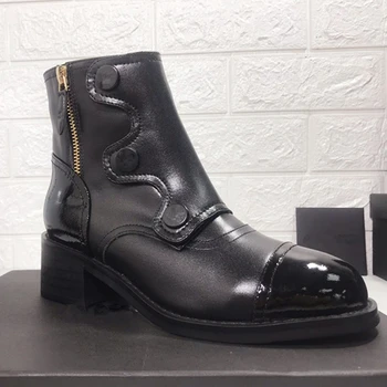 Buckles Decor Women Ankle Boots 2020 New Fashion Genuine Leather Women Matin Boots Black Low Heels Winter Boots Shoes Women 
Buckles Decor Women Ankle Boots 2020 New Fashion Genuine Leather Women Matin Boots Black Low Heels Winter Boots Shoes Women