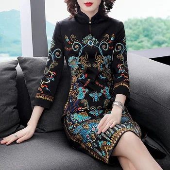 Autumn Cheongsam Dress Chinese style Retro Embroidery Standing Collar Slim High Waist Cheongsam Woman Dress S-3XL 
Autumn Cheongsam Dress Chinese style Retro Embroidery Standing Collar Slim High Waist Cheongsam Woman Dress S-3XL