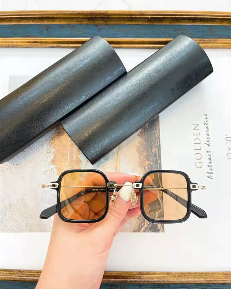 Brand Design Titanium Glasses Frame Men Women Retro Small Square Prescription Eyeglasses Myopia Optical Eyewear Oculos De Grau
Brand Design Titanium Glasses Frame Men Women Retro Small Square Prescription Eyeglasses Myopia Optical Eyewear Oculos De Grau