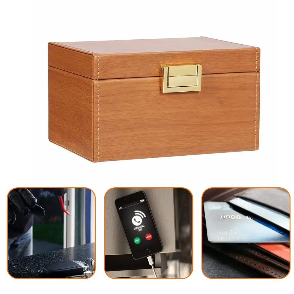Signal Shielding Bag Car Key Signal Blocker Box Pouch Anti Theft Key Safe Blocking Pouch Case Radiation-proof Mobile Phone Box
Signal Shielding Bag Car Key Signal Blocker Box Pouch Anti Theft Key Safe Blocking Pouch Case Radiation-proof Mobile Phone Box