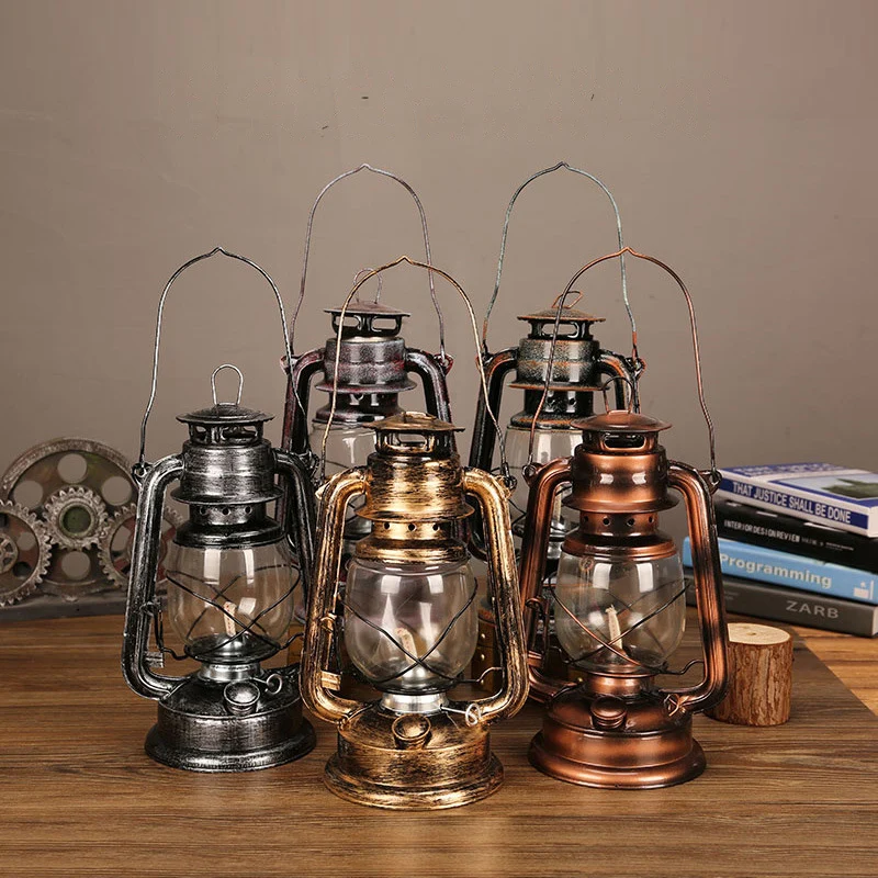 25cm Retro Classic Kerosene Lamp Camping Light Portable Bronze Colored Oil Lamp Vintage Photo Props Outdoor Camping Lights
25cm Retro Classic Kerosene Lamp Camping Light Portable Bronze Colored Oil Lamp Vintage Photo Props Outdoor Camping Lights