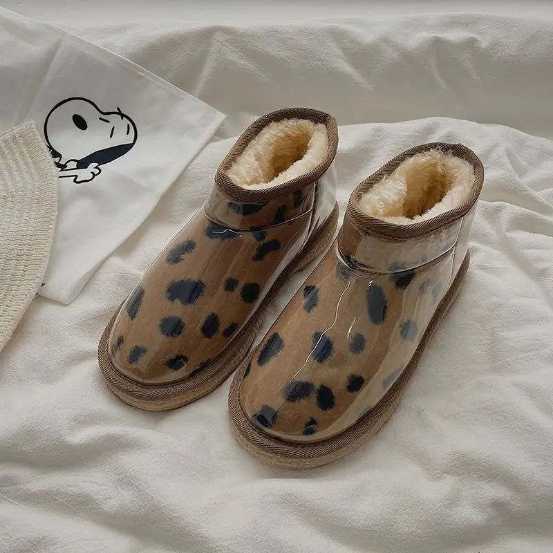 Winter Plush Thick Soled Boots High Quality Outdoor Comfort Warm Waterproof Lovely Women's Cotton Shoes
Winter Plush Thick Soled Boots High Quality Outdoor Comfort Warm Waterproof Lovely Women's Cotton Shoes