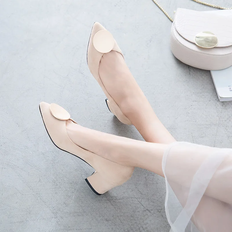 Women's shoes / autumn fashion with single shoes / pointed / shallow mouth / suede / thick with / trend wild women's high heels
Women's shoes / autumn fashion with single shoes / pointed / shallow mouth / suede / thick with / trend wild women's high heels