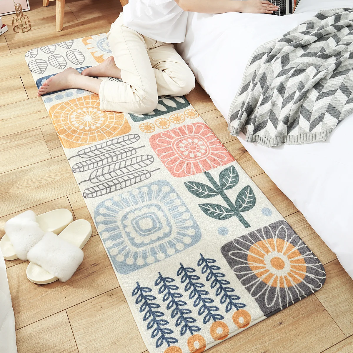 Bedroom Long Carpet Cartoon Rainbow Children's Room Kawaii Lamb Furry Cute Rug Velvet Bedside Mat Soft Fluff Warm Foot Mat
Bedroom Long Carpet Cartoon Rainbow Children's Room Kawaii Lamb Furry Cute Rug Velvet Bedside Mat Soft Fluff Warm Foot Mat