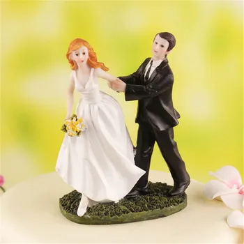 Funny Runaway Wedding Cake Topper Resin Cake Topper Bride and Groom Wedding Decoration Wedding Cake Top Decoration 
Funny Runaway Wedding Cake Topper Resin Cake Topper Bride and Groom Wedding Decoration Wedding Cake Top Decoration